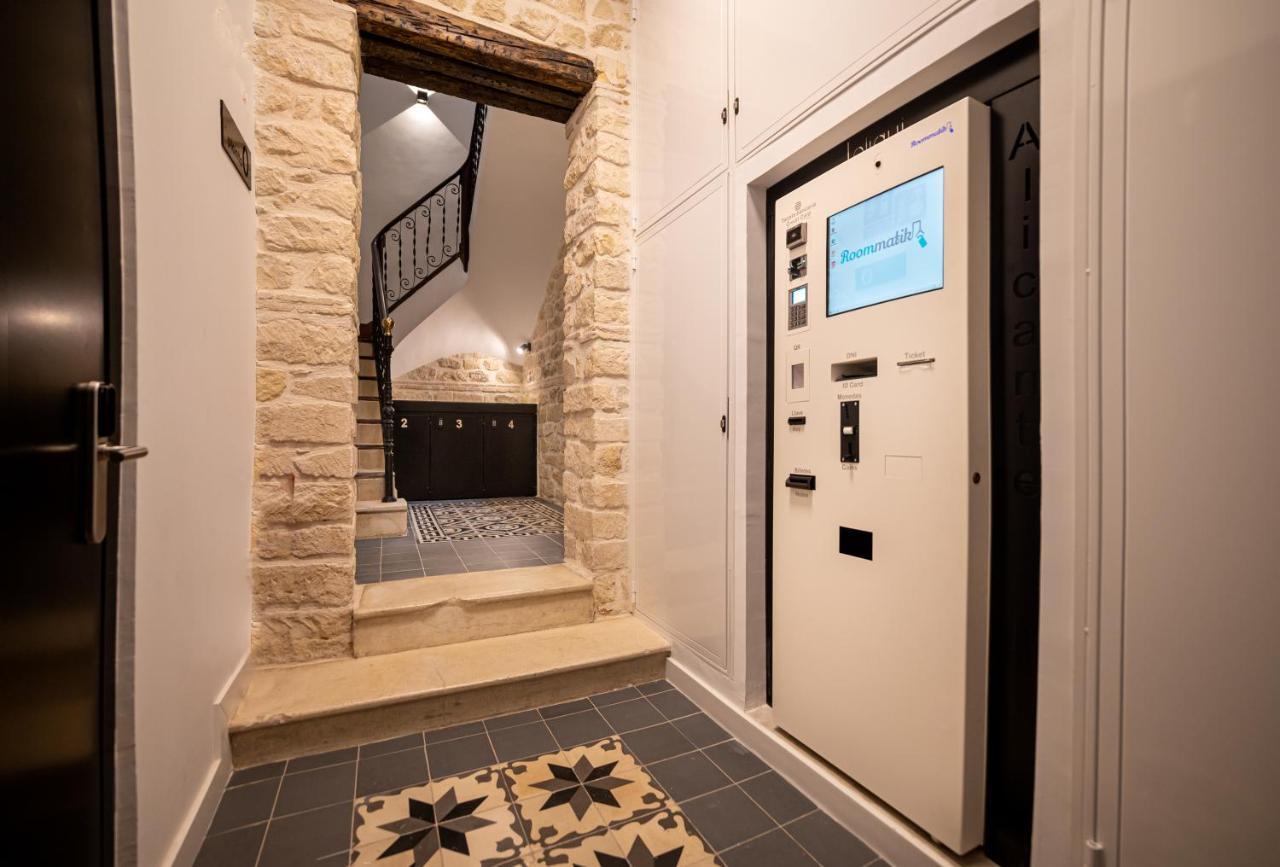 Apartamentos Loliqui Centro Alicante Bagian luar foto