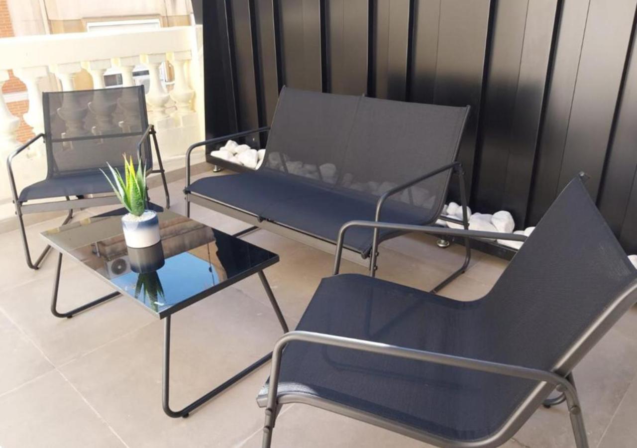 Apartamentos Loliqui Centro Alicante Bagian luar foto